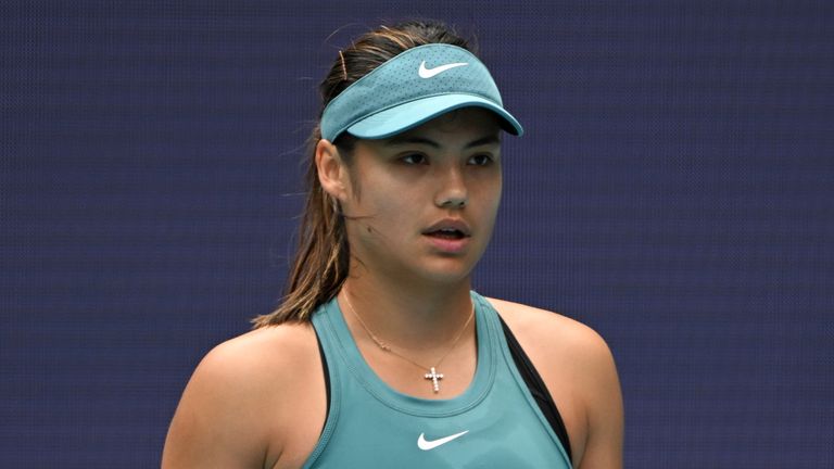 2023 Miami Open - Day 3 ** STORY AVAILABLE, CONTACT SUPPLIER** Featuring: Emma Raducanu Where: Miami Gardens, Florida, United States When: 22 Mar 2023 Credit: Robert Bell/INSTARimages  (Cover Images via AP Images)